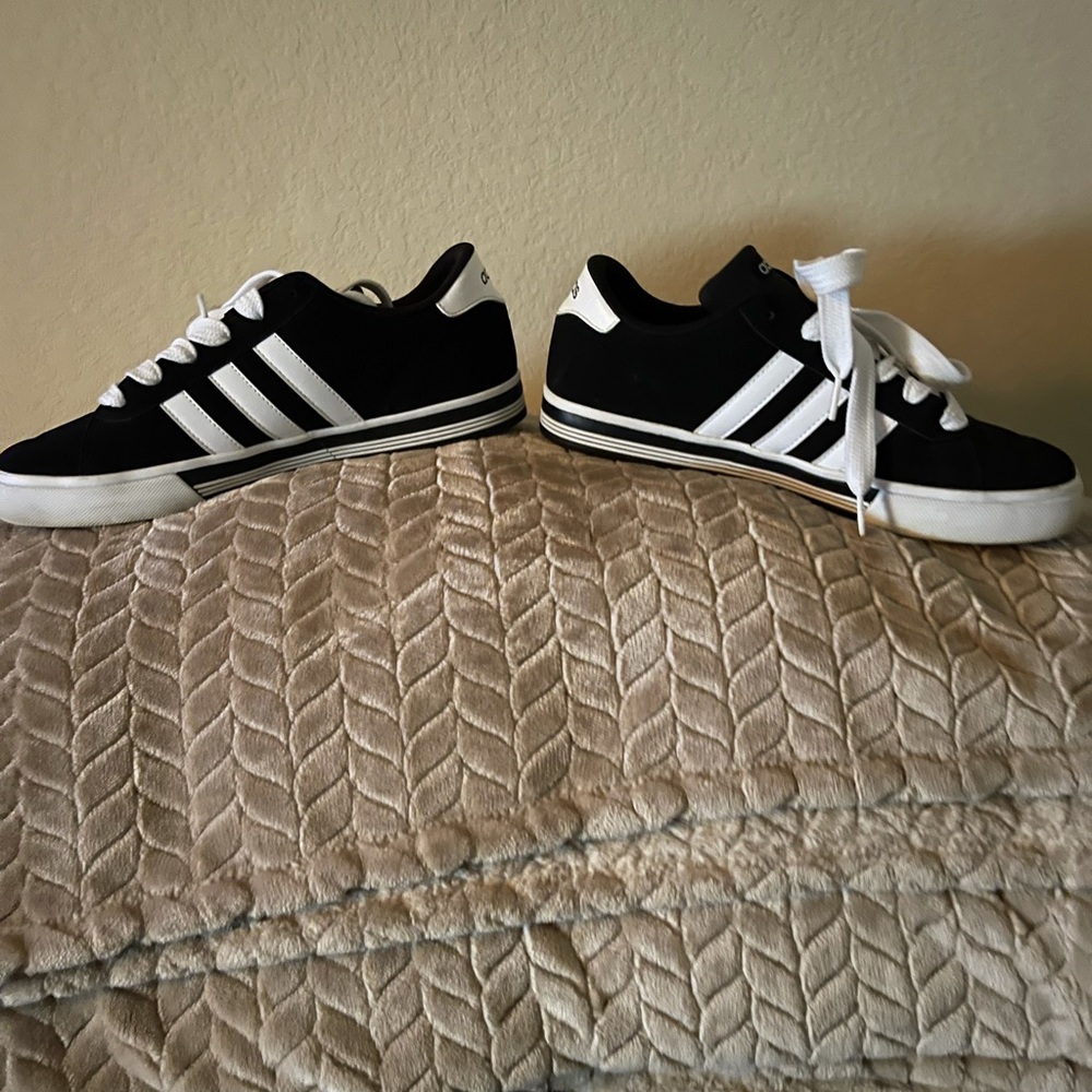 Adidas Sneakers